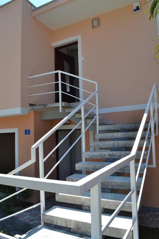Apartments Lungomare Umago Esterno foto